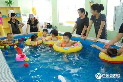 嬰兒游泳的好處