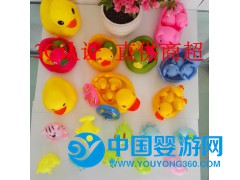 新凱利3C認證母子鴨洗澡玩具兒童戲水捏捏響發聲水中
