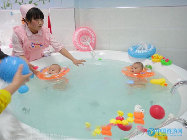 嬰兒游泳館設(shè)備