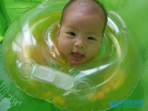 嬰兒游泳變化