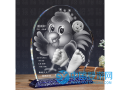 雞年寶寶手腳印 嬰兒紀(jì)念品定制 水晶手足印卡通雞立體內(nèi)雕手腳印