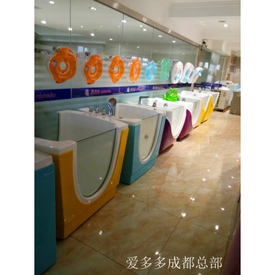 愛多多西南運(yùn)營中心銷售各種嬰兒游泳設(shè)備