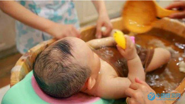 嬰兒游泳館如何推廣藥浴 寶寶藥浴廣告語大全 嬰兒游泳館提高盈利 嬰兒游泳館宣傳廣告 藥浴廣告語1